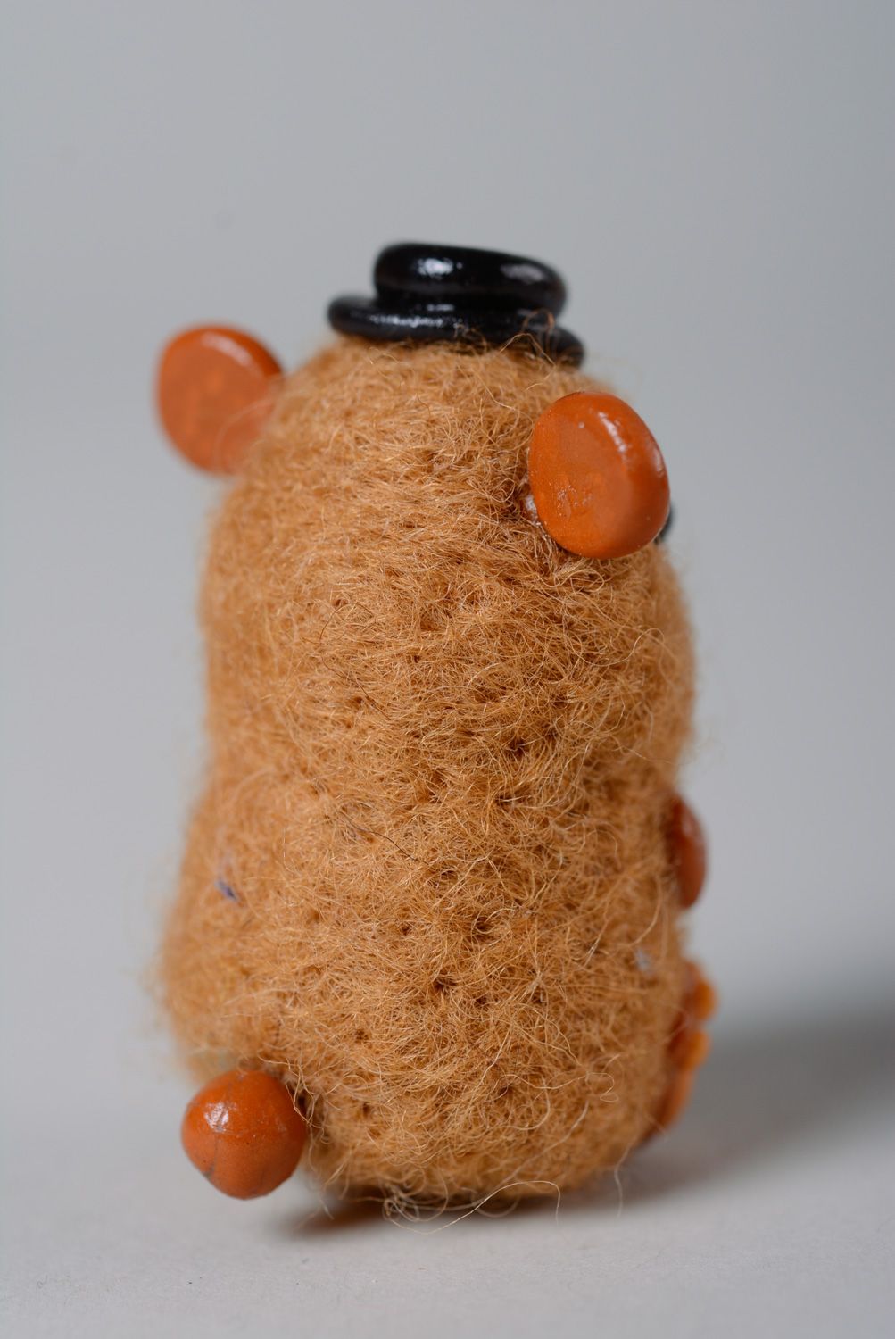 Muñeco de fieltro de lana original de bolsillo hecho a mano con forma de oso foto 3