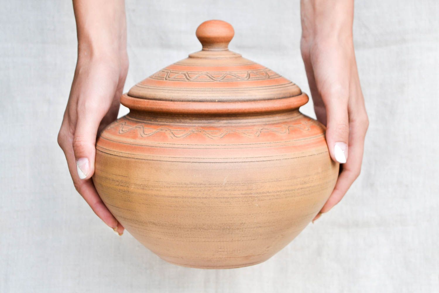 100 oz ceramic handmade baking pot with a lid in ethnic style 3,8 lb photo 2