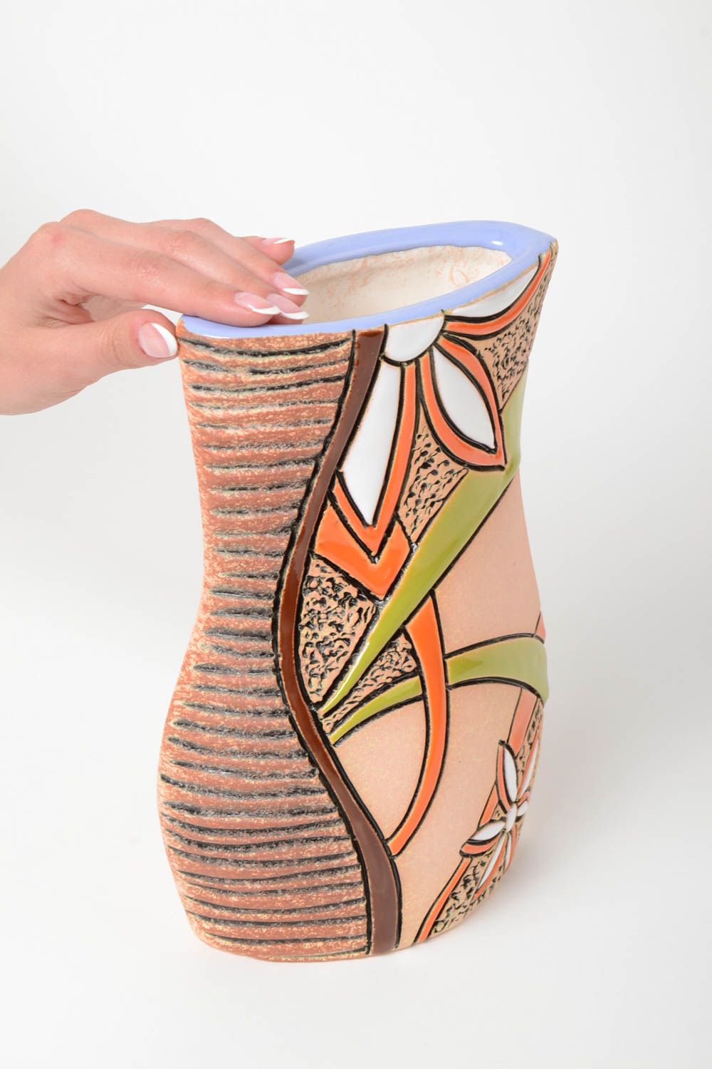 Полуфарфоровая ваза керамическая расписанная пигментами хэнд мэйд объемом 1.5 л фото 5
