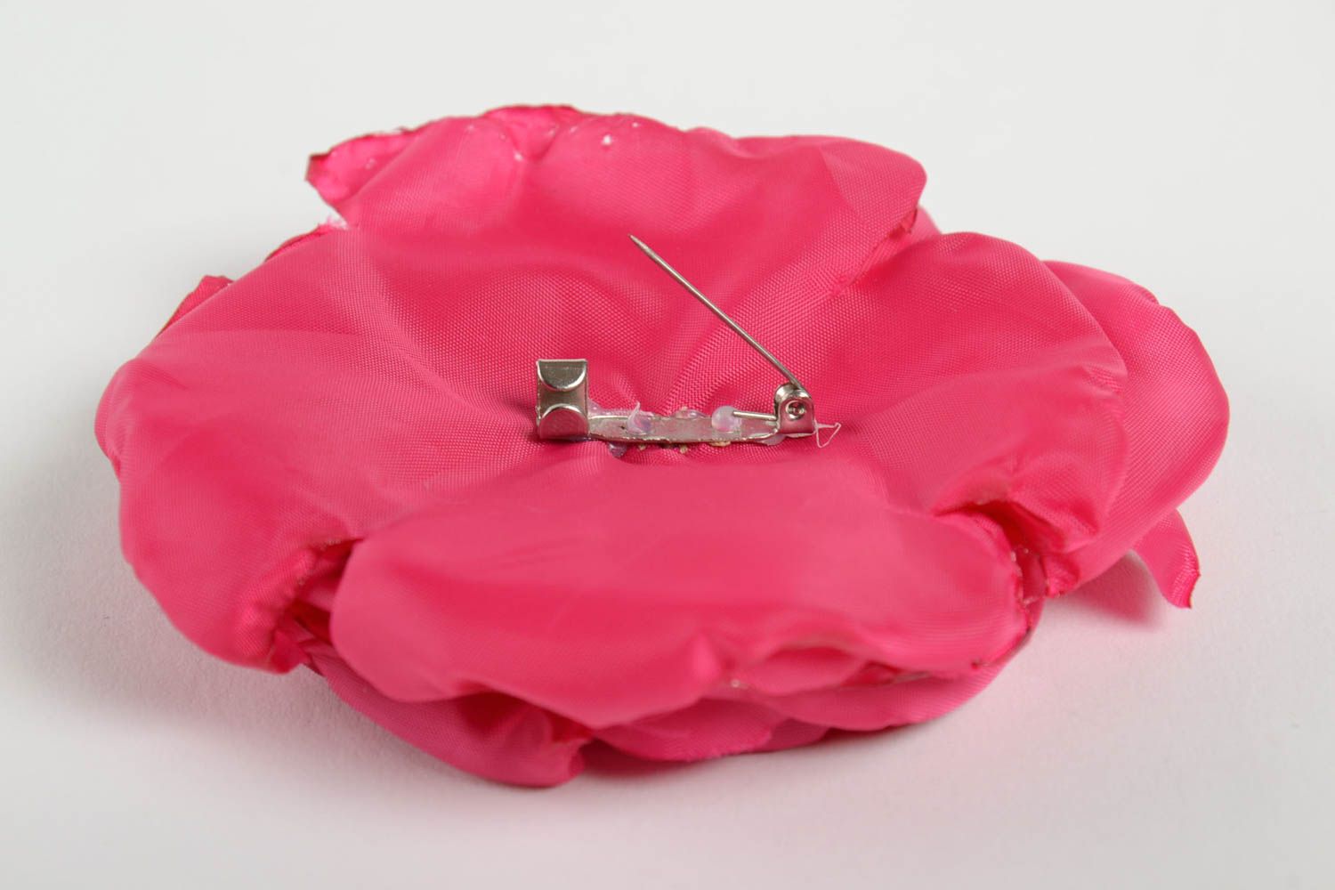 Broche fleur riche Bijou fait main Accessoire femme en rubans roses photo 3