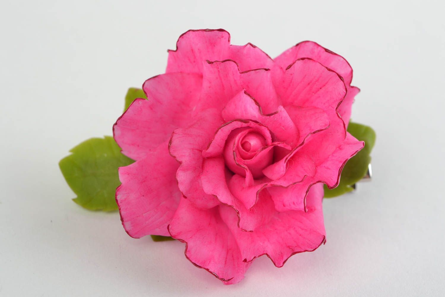 Заколка для волос из холодного фарфора ручной работы зажим в виде розовой розы фото 1