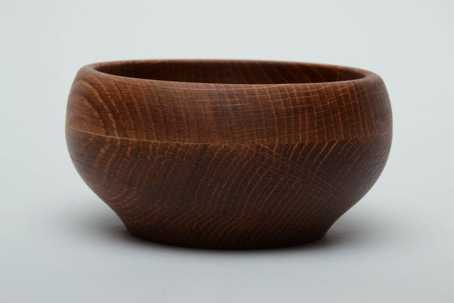 Wooden bowl covered with linseed oil photo 9