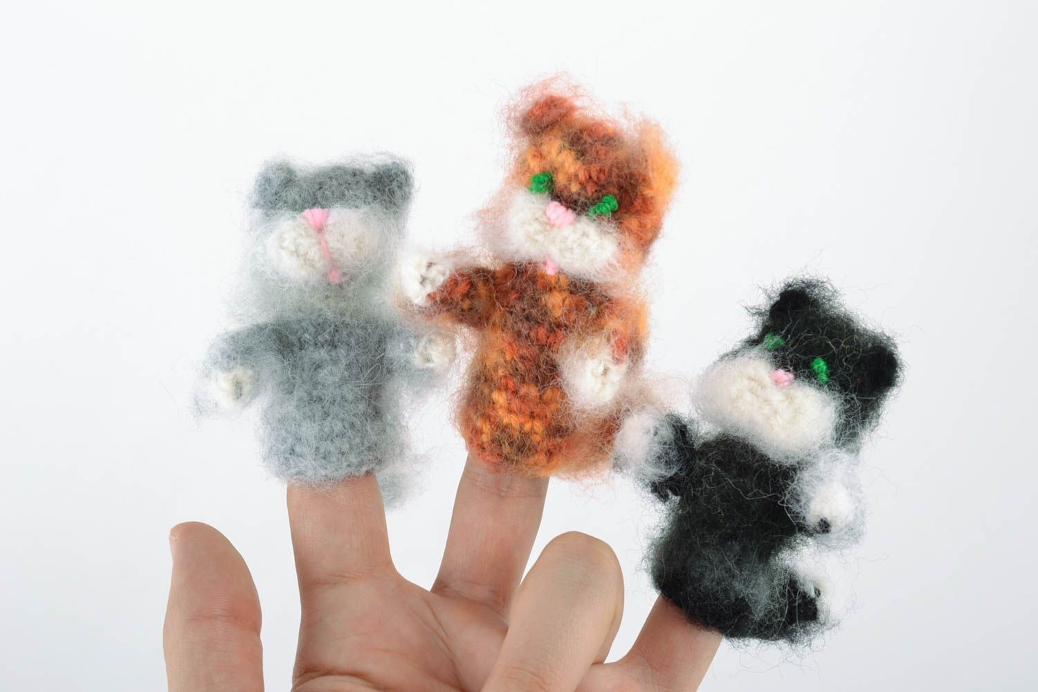 Handmade crocheted set of toys Finger Theatre 3 pieces cute cats red black grey photo 2
