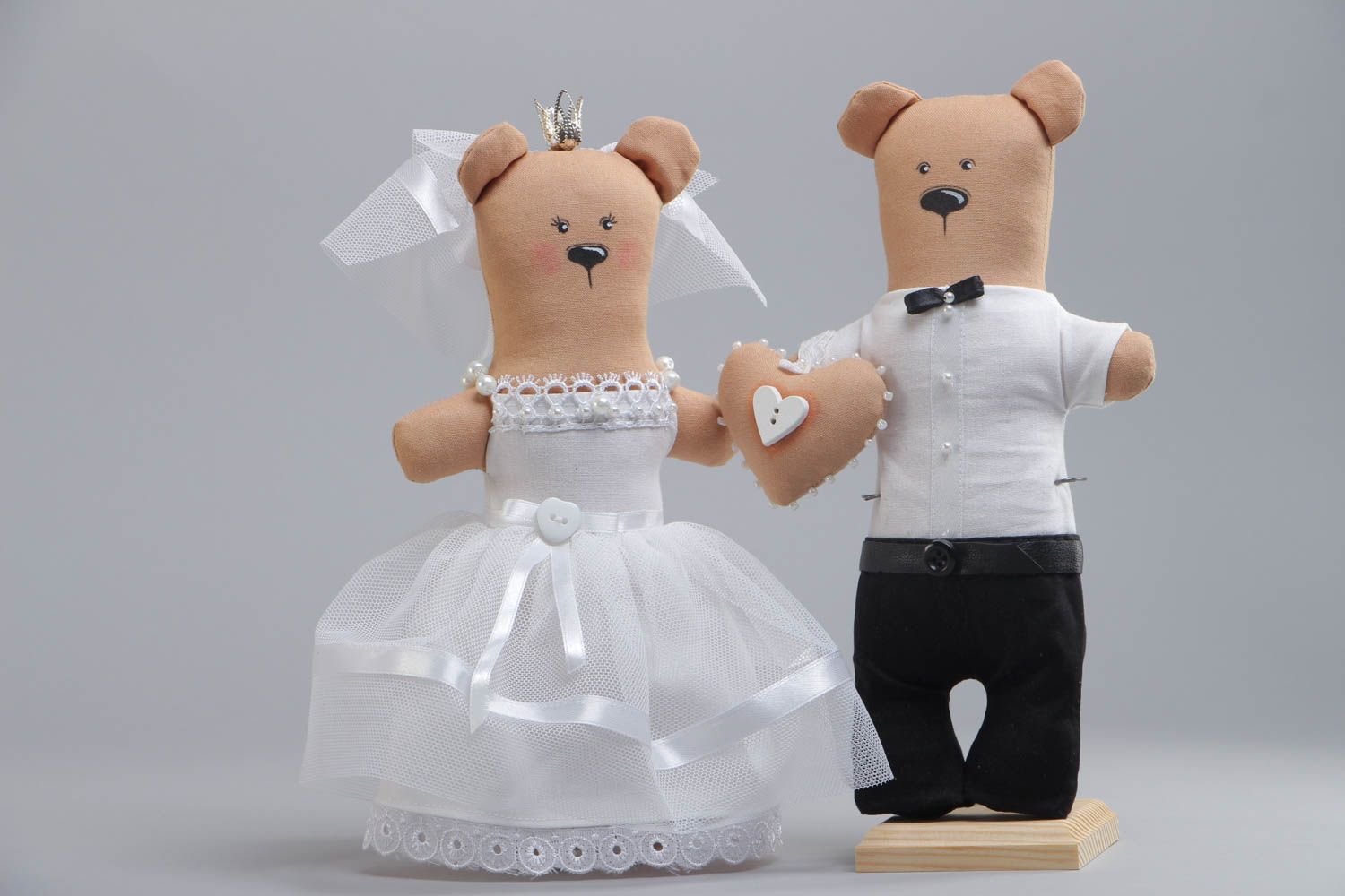 A set of 2 handcrafted teddy bears in the form of a newly married couple made of cotton photo 2
