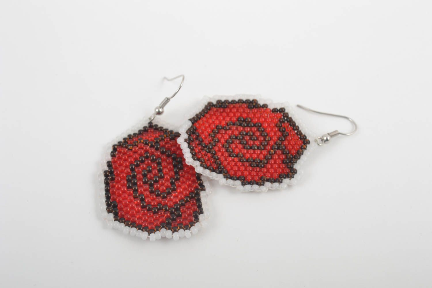 Pendientes de abalorios artesanales rojos accesorio para mujer aretes de moda foto 4
