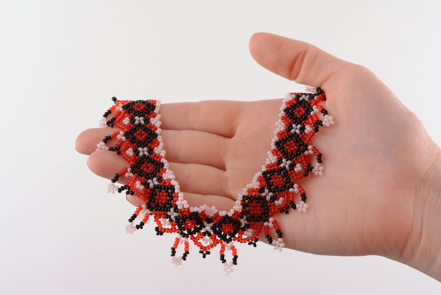 Beaded necklace in ethnic style photo 5