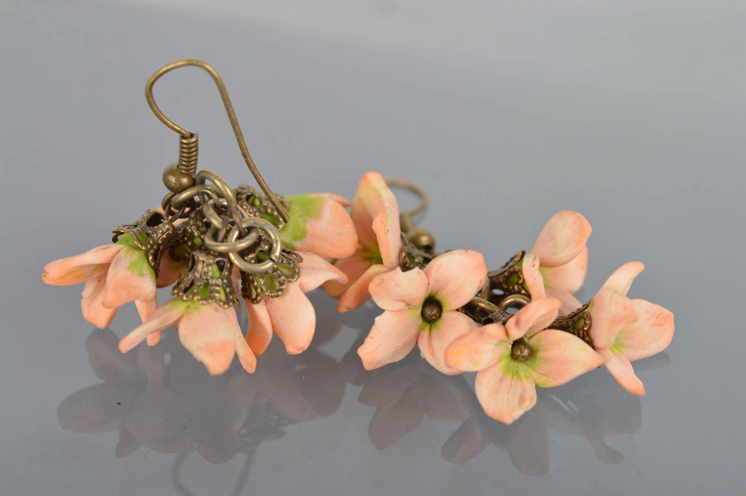 Boucles d'oreilles en pâte polymère bijou pour femmes fleurs roses faites main photo 4