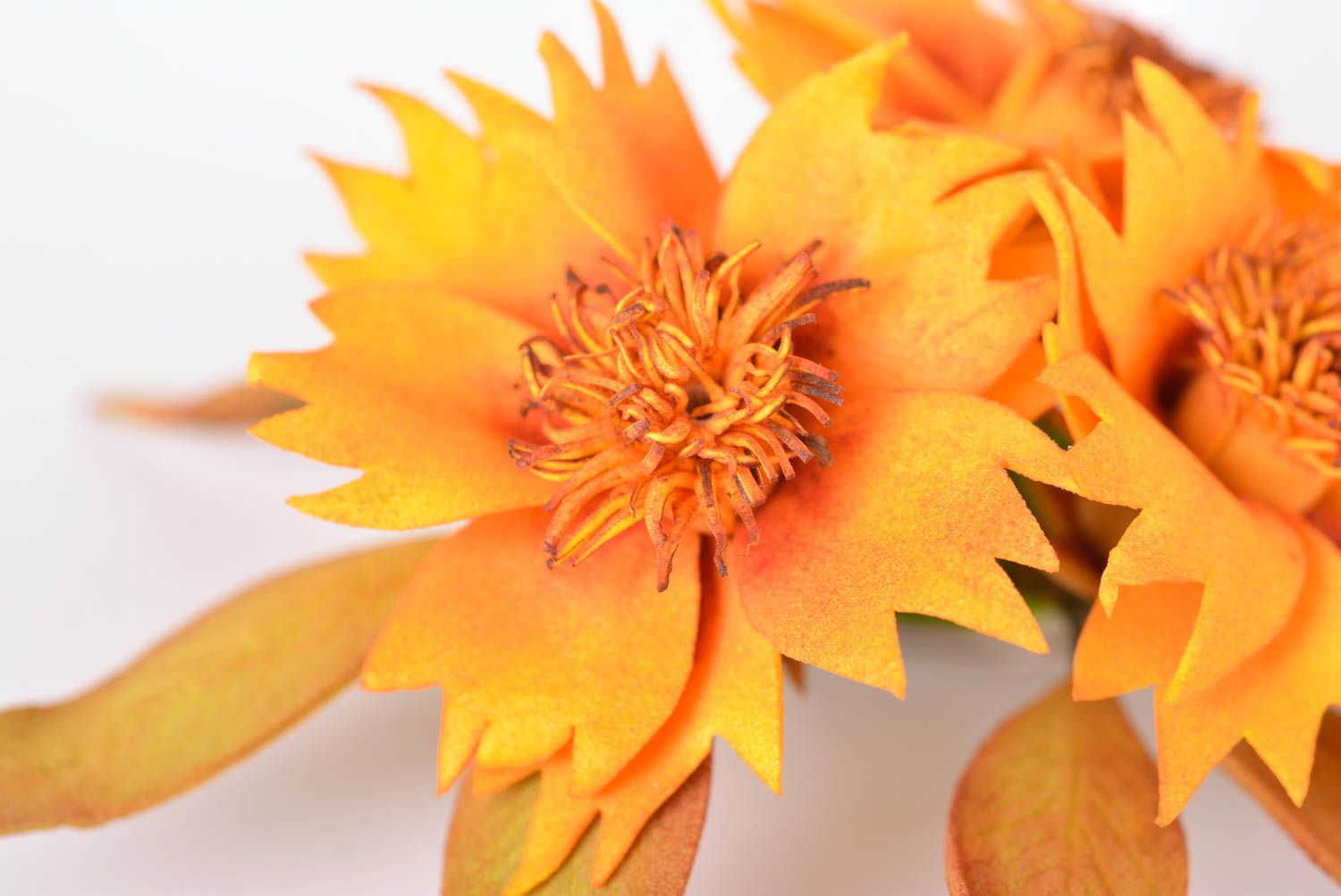 Broche fleurs Pince à cheveux faite main orange foamiran Accessoire femme photo 2