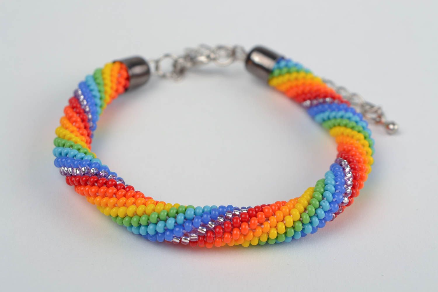 Bracelet en perles de rocaille multicolore au crochet fait main Arc-en-ciel photo 4