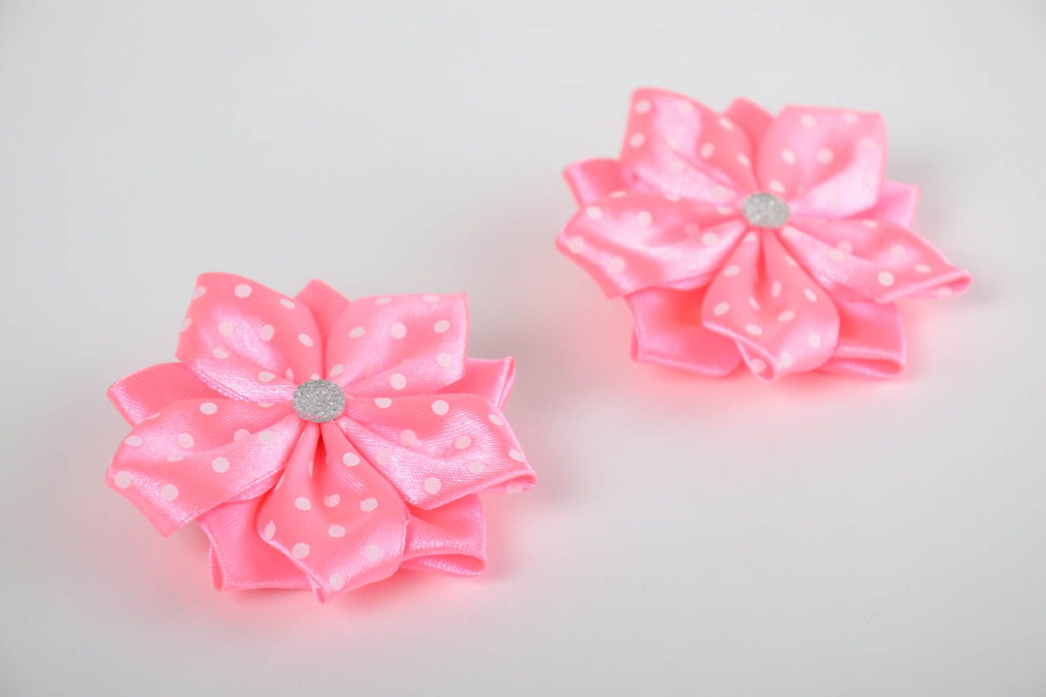 Beautiful children's handmade pink satin ribbon flower hair clips 2 pieces photo 4