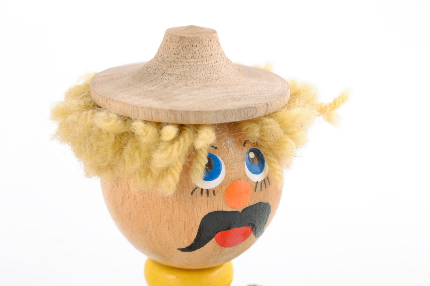 Öko Spielzeug aus Holz künstlerisch handmade Kosak in Ethno-Tracht bemalt  foto 3