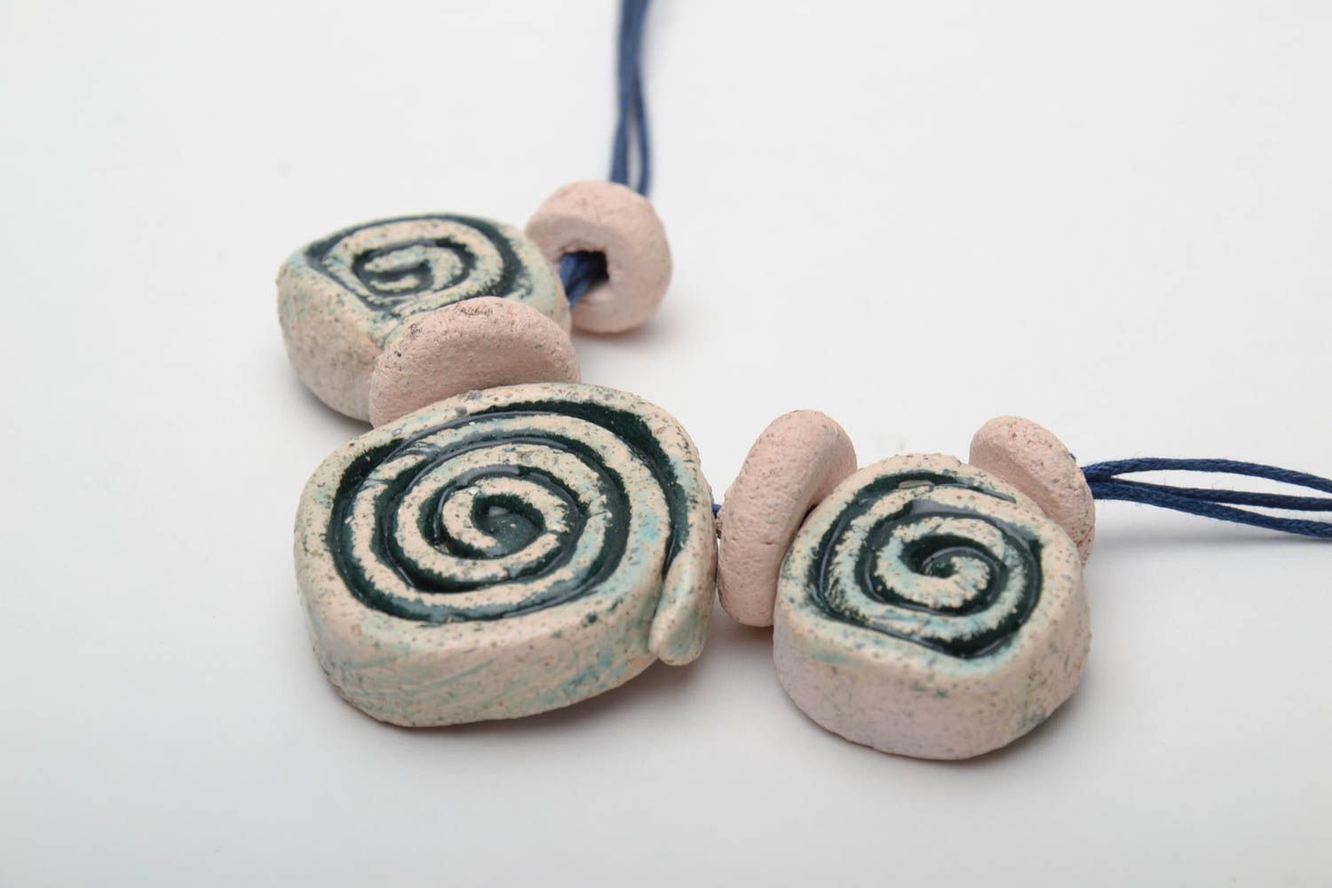 Ceramic necklace painted with engobes and glaze photo 3