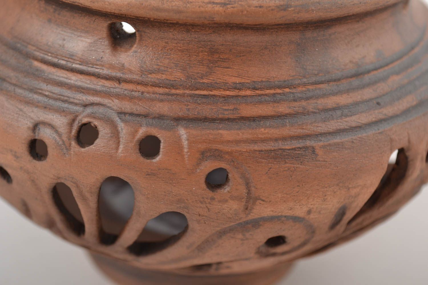 Керамический светильник подарок ручной работы подсвечник из глины с узорами фото 3