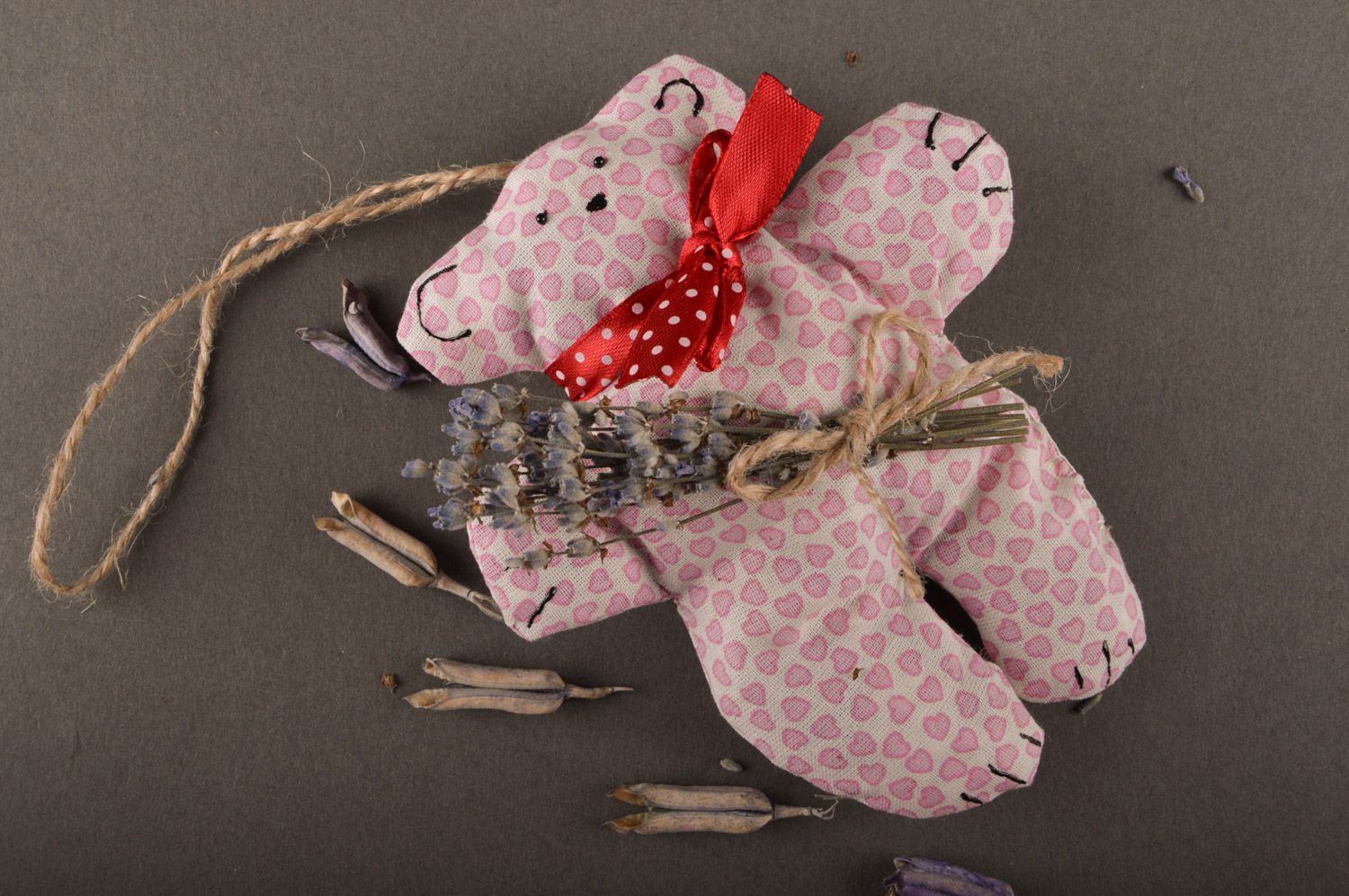 Grand sachet aromatique fait main rose en tissu en forme d'ourson aux herbes photo 2