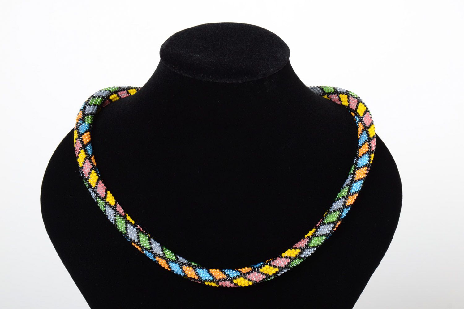 Collier en perles au crochet multicolore motif losange fait main pour femme photo 1