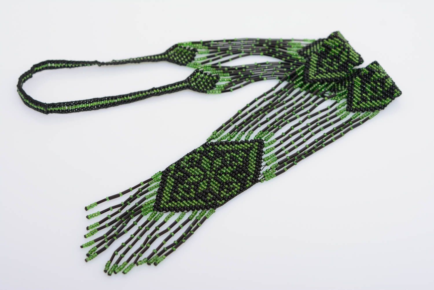 Колье из бисера гердан зеленый с черным длинное необычное ручной работы модное фото 1