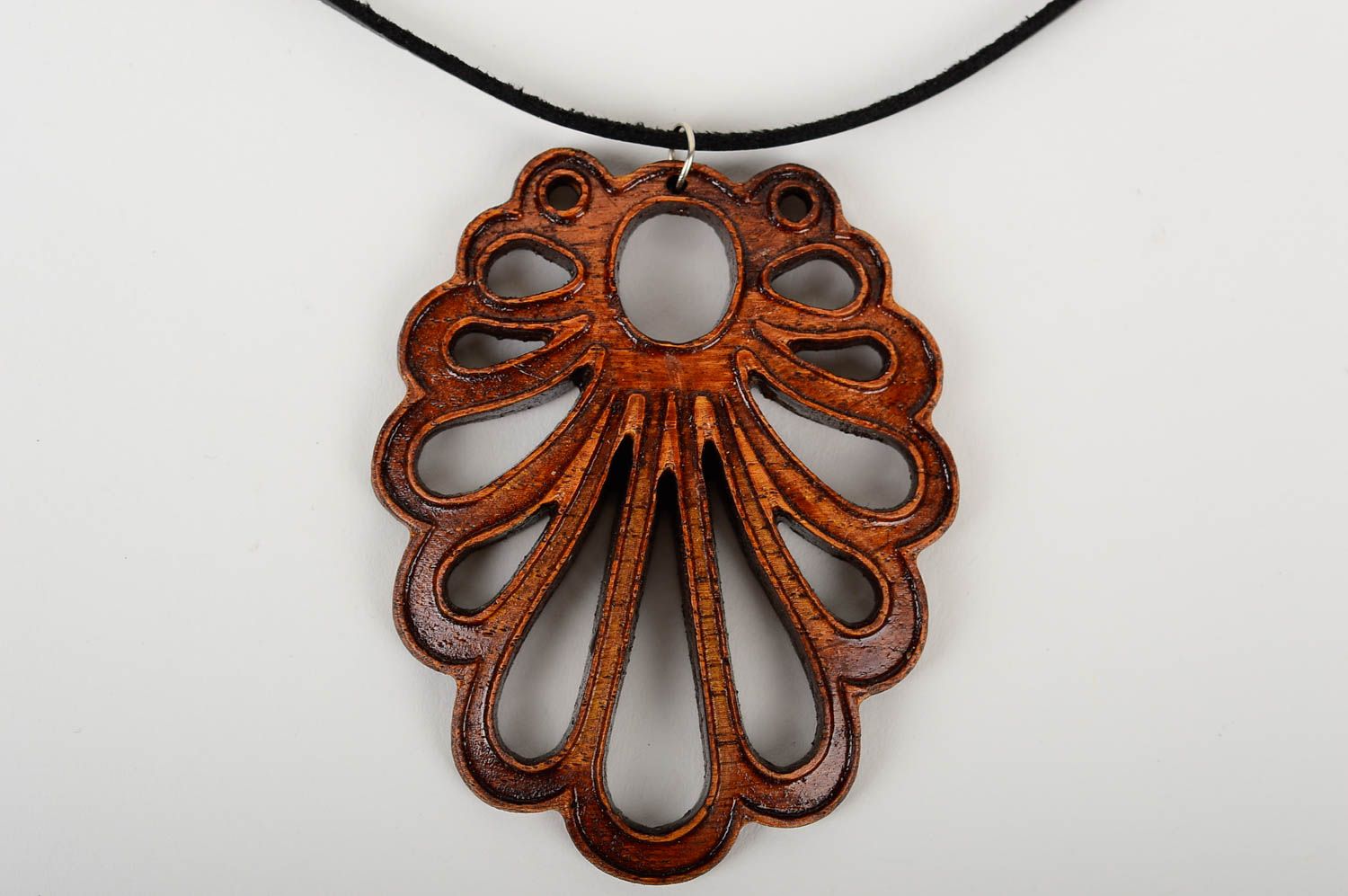 Neck accessory wooden accessory neck accessory unusual pendant beautiful pendant photo 3
