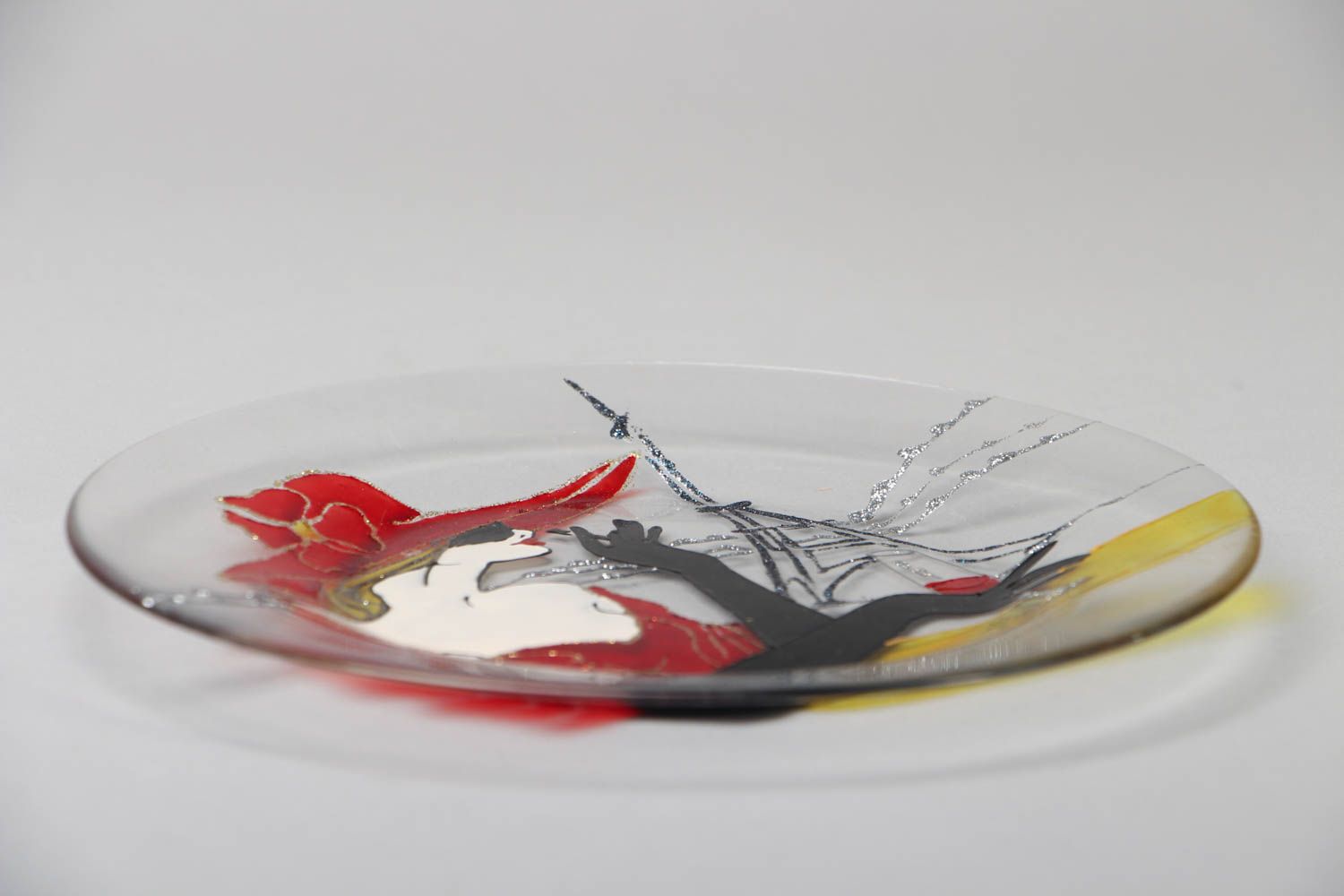 Стеклянная тарелка с витражной росписью Парижанка фото 3