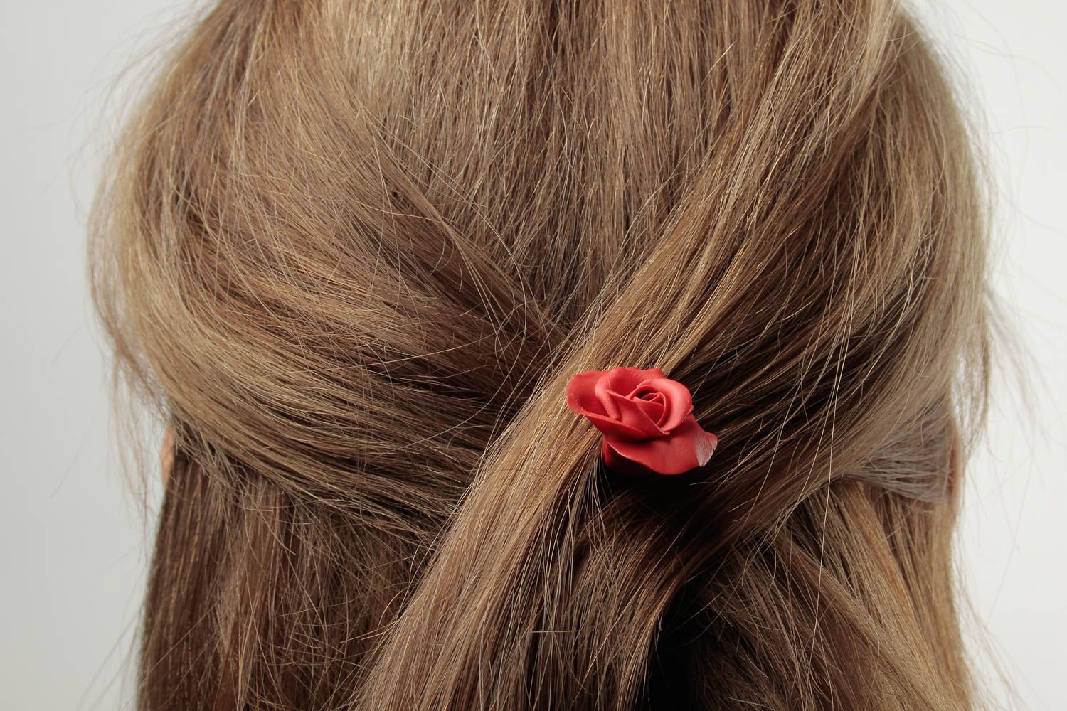 Rote Rose Blumen Haarnadel handgemachter Schmuck Haar Accessoire aus Polymer foto 1