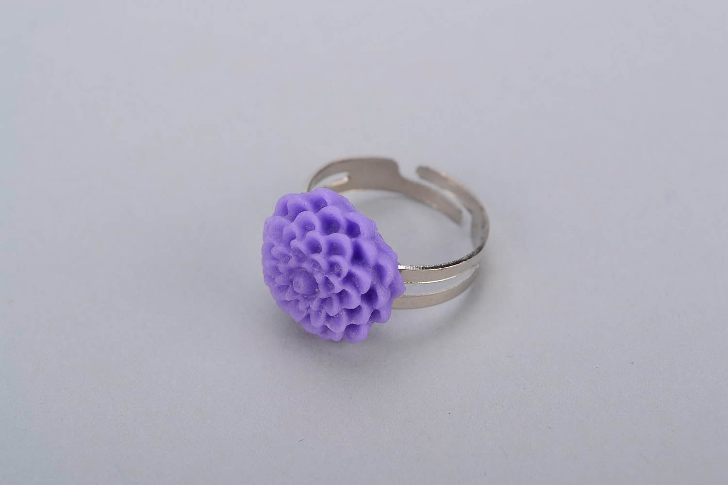 Кольцо с фиолетовым цветком, полимерная глина фото 2