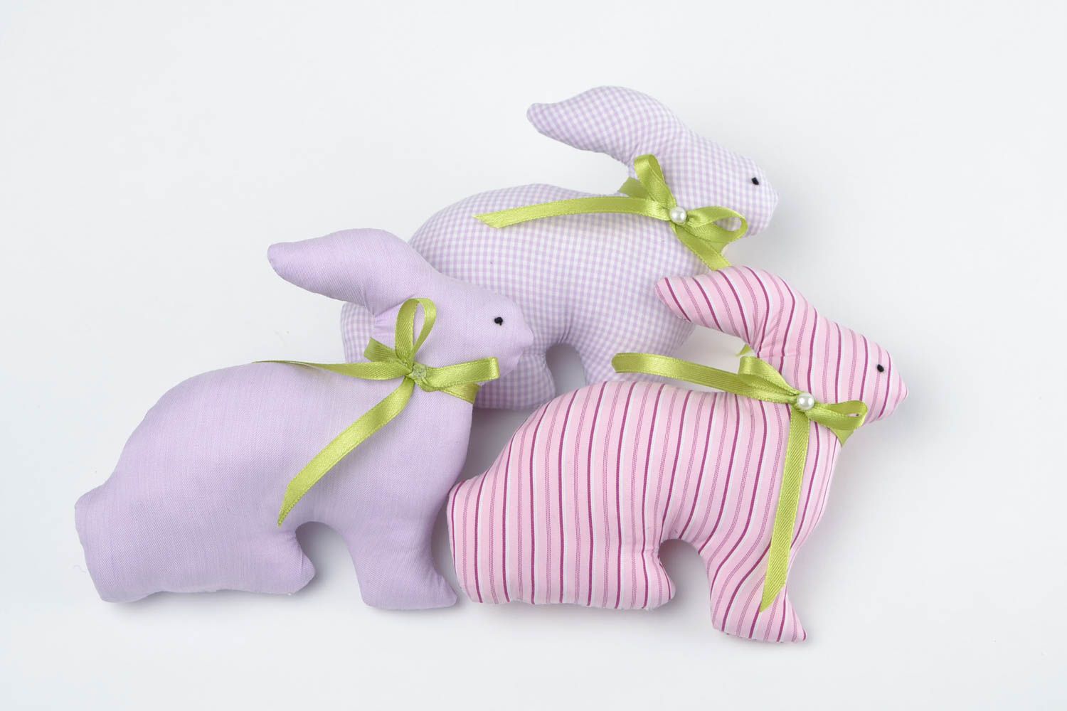 Jouets lapins en coton Peluches faites main 3 pièces avec noeuds Déco maison photo 3