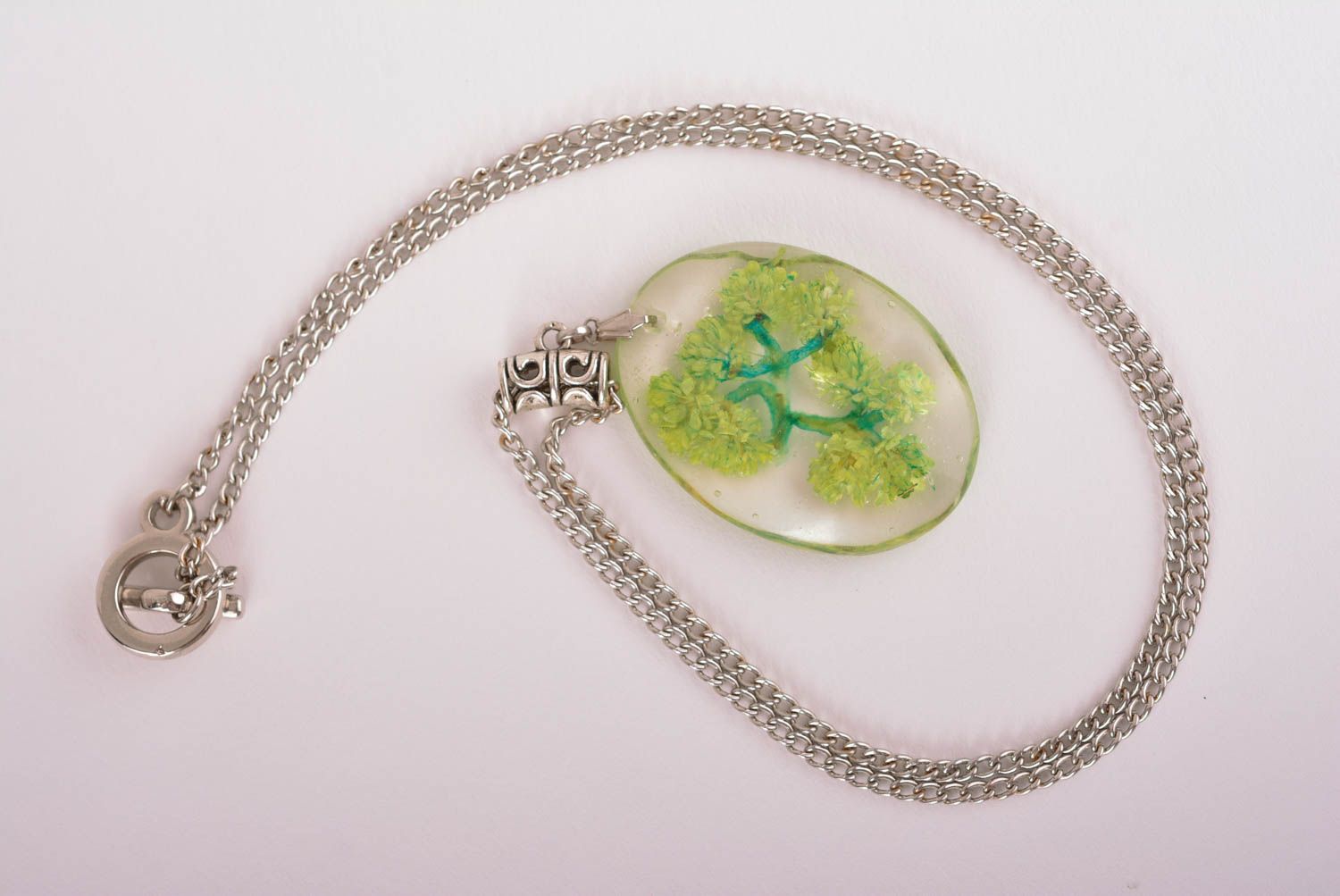 Stylish handmade pendant with real flowers epoxy pendant beautiful jewellery photo 2