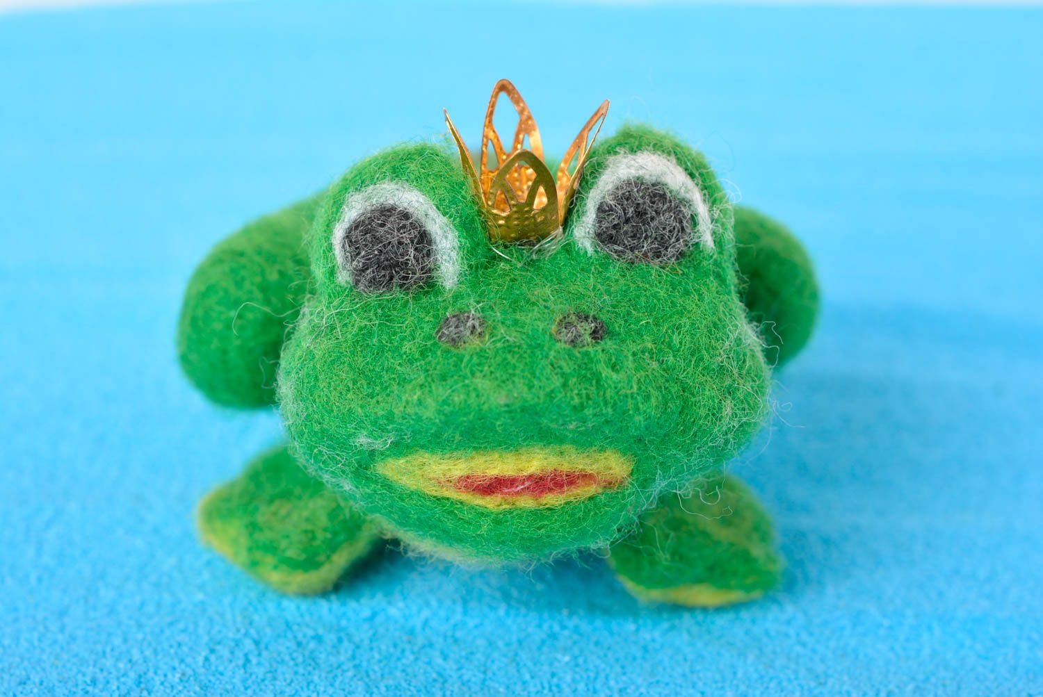 Handgemachte gefilzte Figur Frosch Spielzeug in Grün originelles Geschenk foto 1