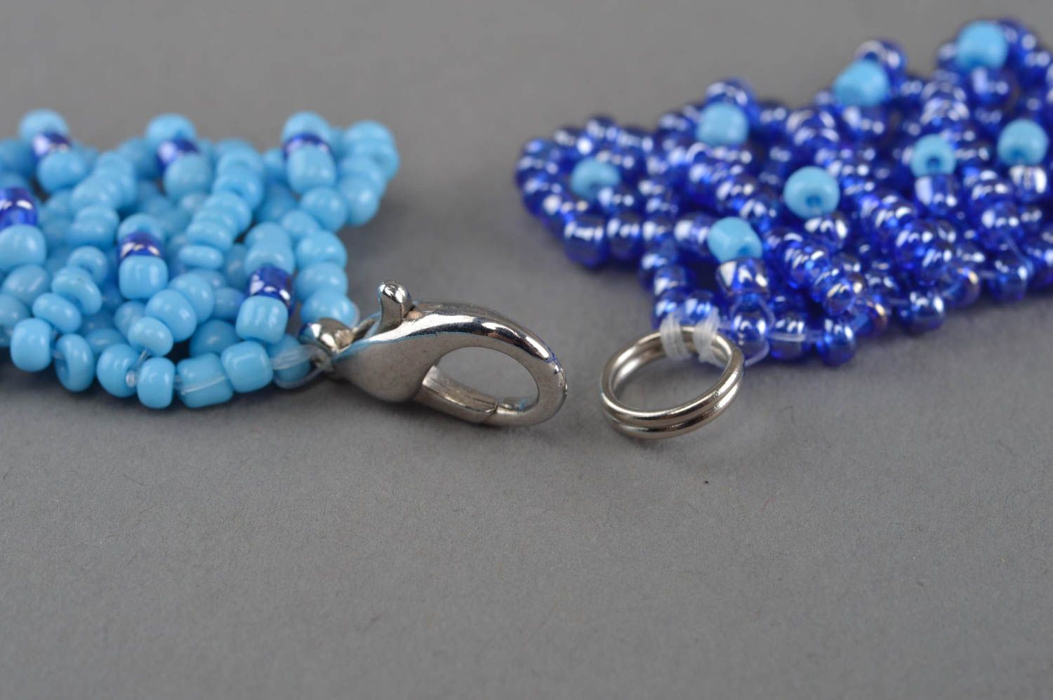 Collier en perles de rocaille et perles fantaisie fait main bleu clair photo 4