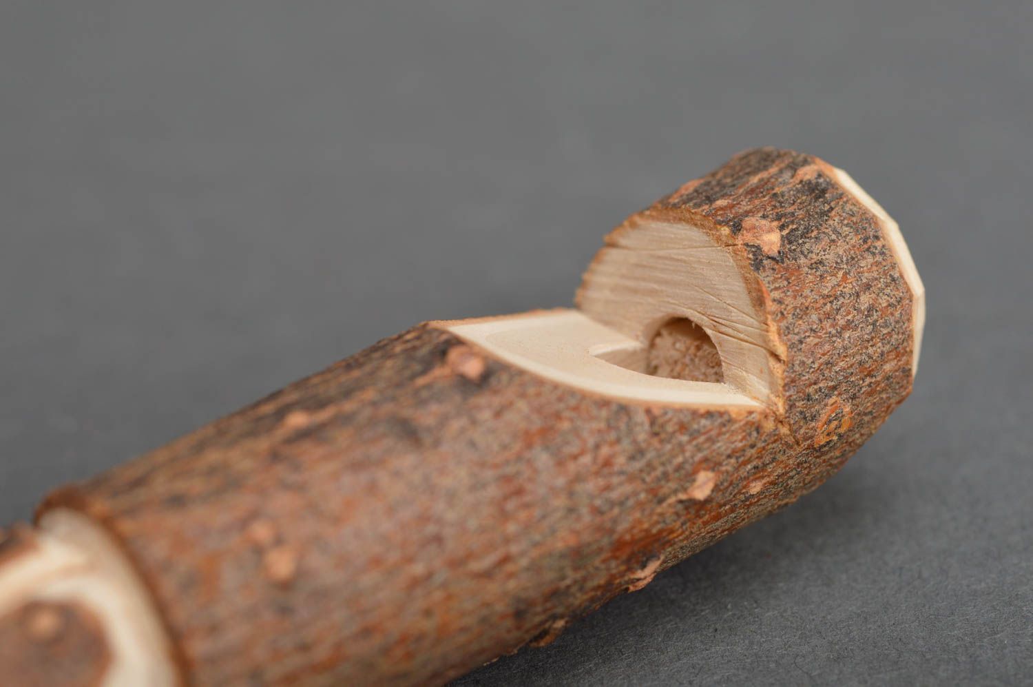 Stylo en bois artisanal sifflet orignal style écologique insolite fait main photo 5