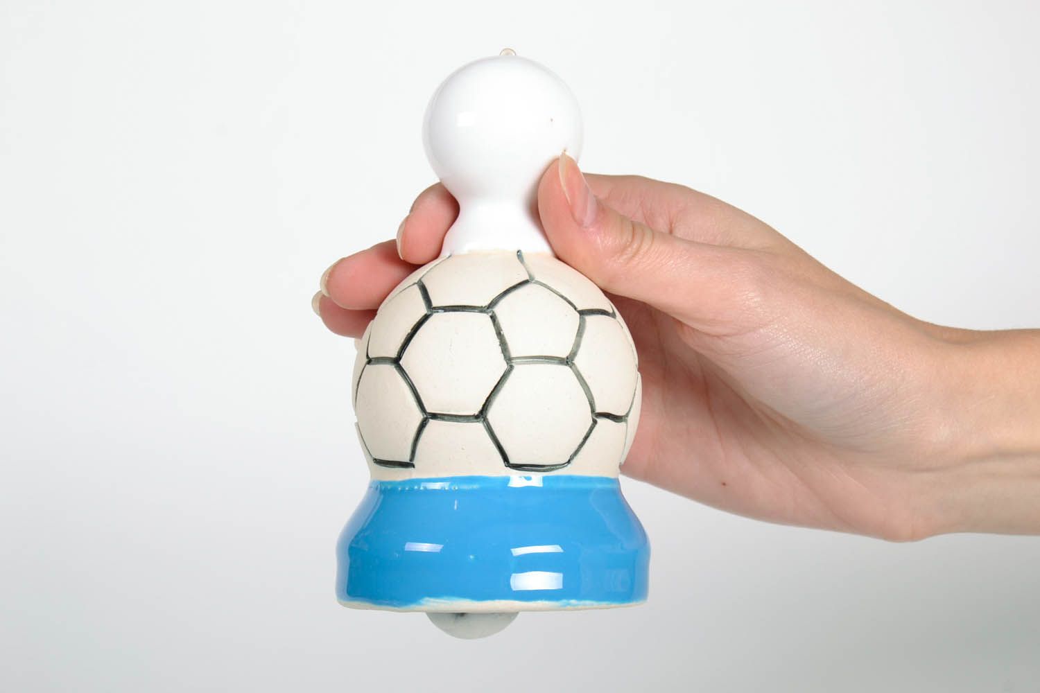 Keramik-Glocke in Form vom Fußball foto 2