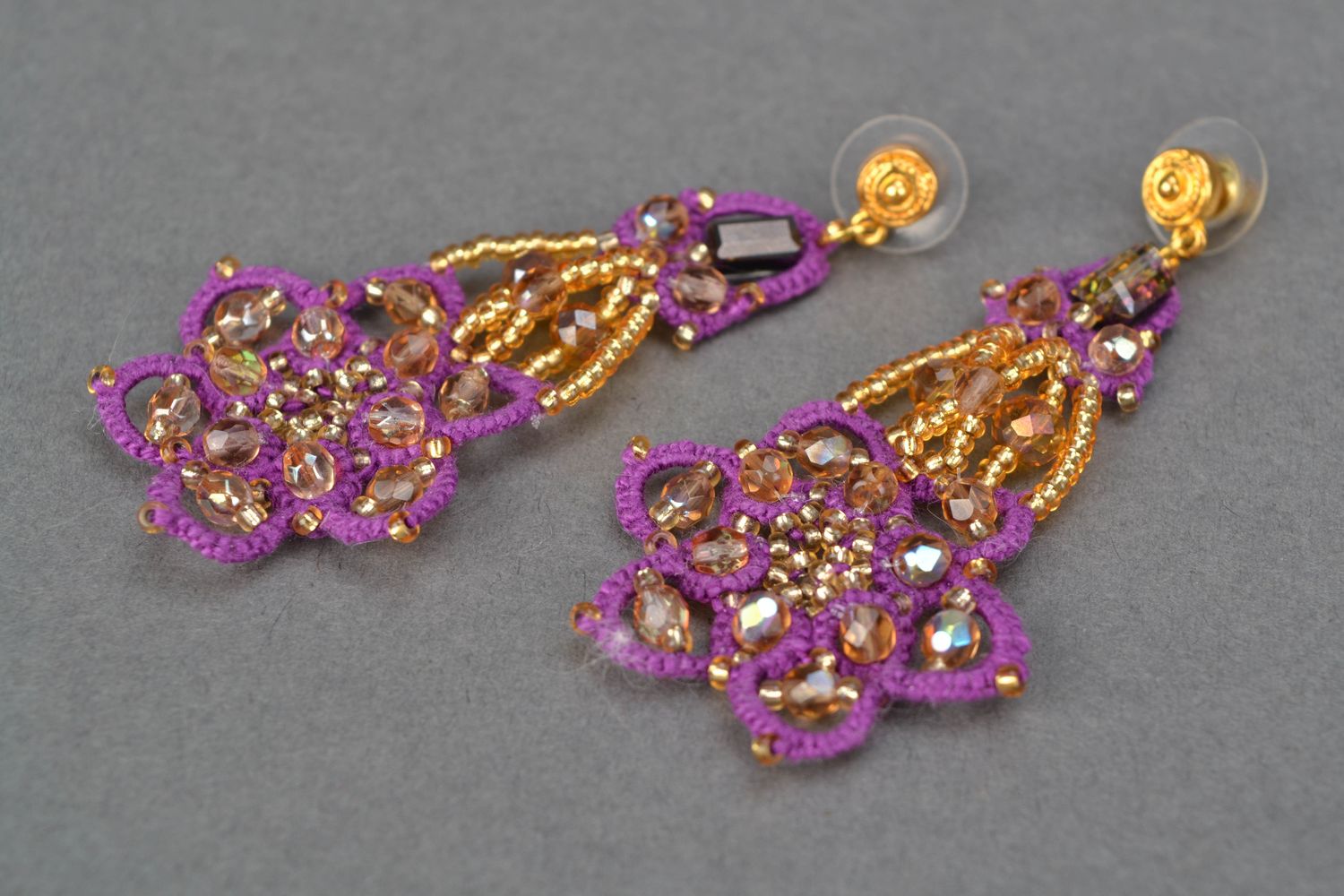 Crochet tatting earrings with beads  photo 4