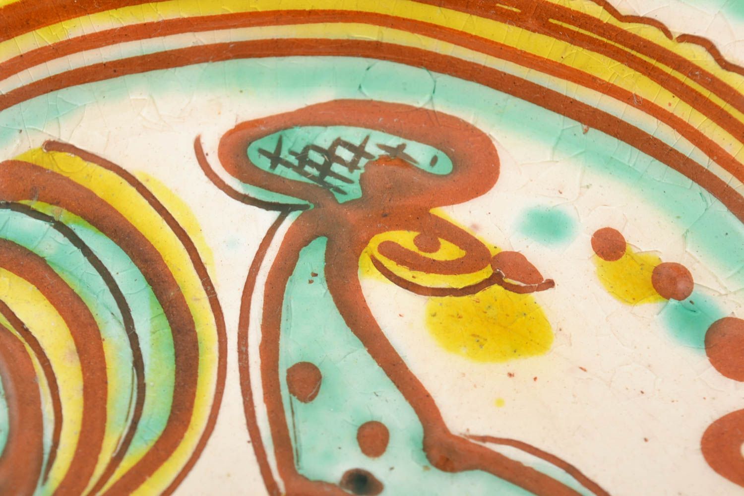 Керамическая тарелка расписанная глазурью декоративная ручной работы красивая фото 3
