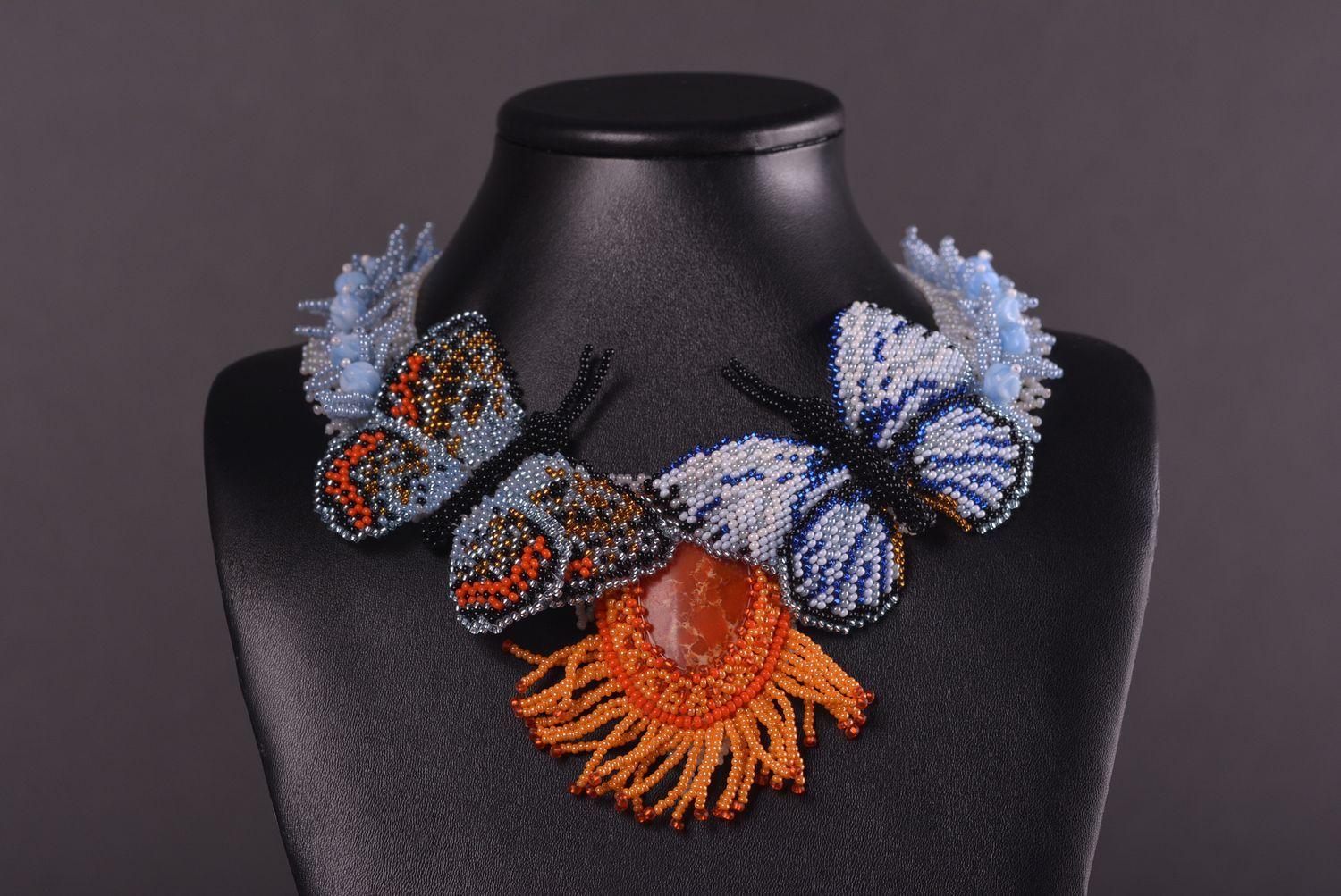 Колье из бисера украшение ручной работы с варисцитом ожерелье из бисера бабочки фото 1