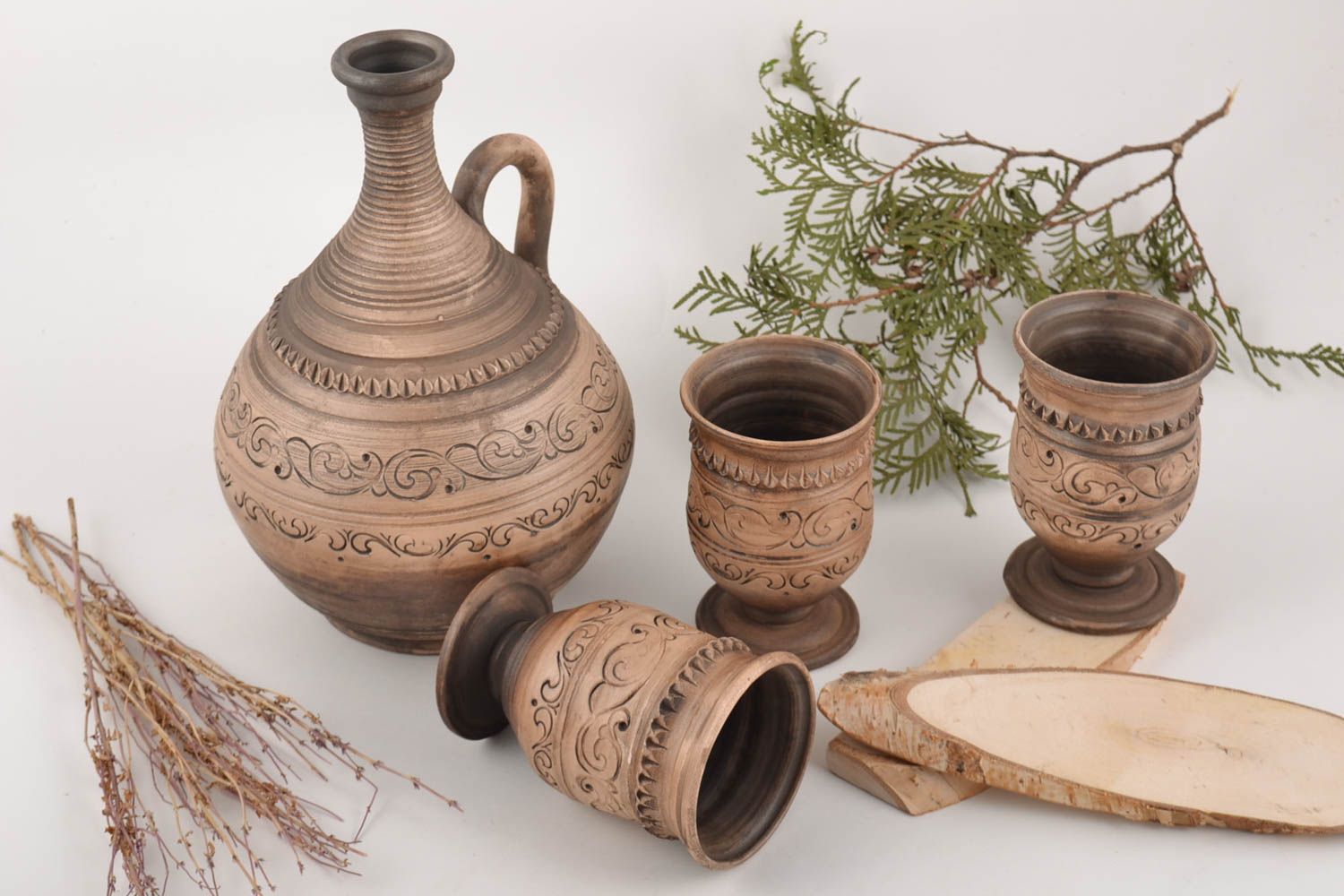 Set de vajilla de cerámica botella de 2 litros y 3 vasos por 250 ml artesanales foto 1