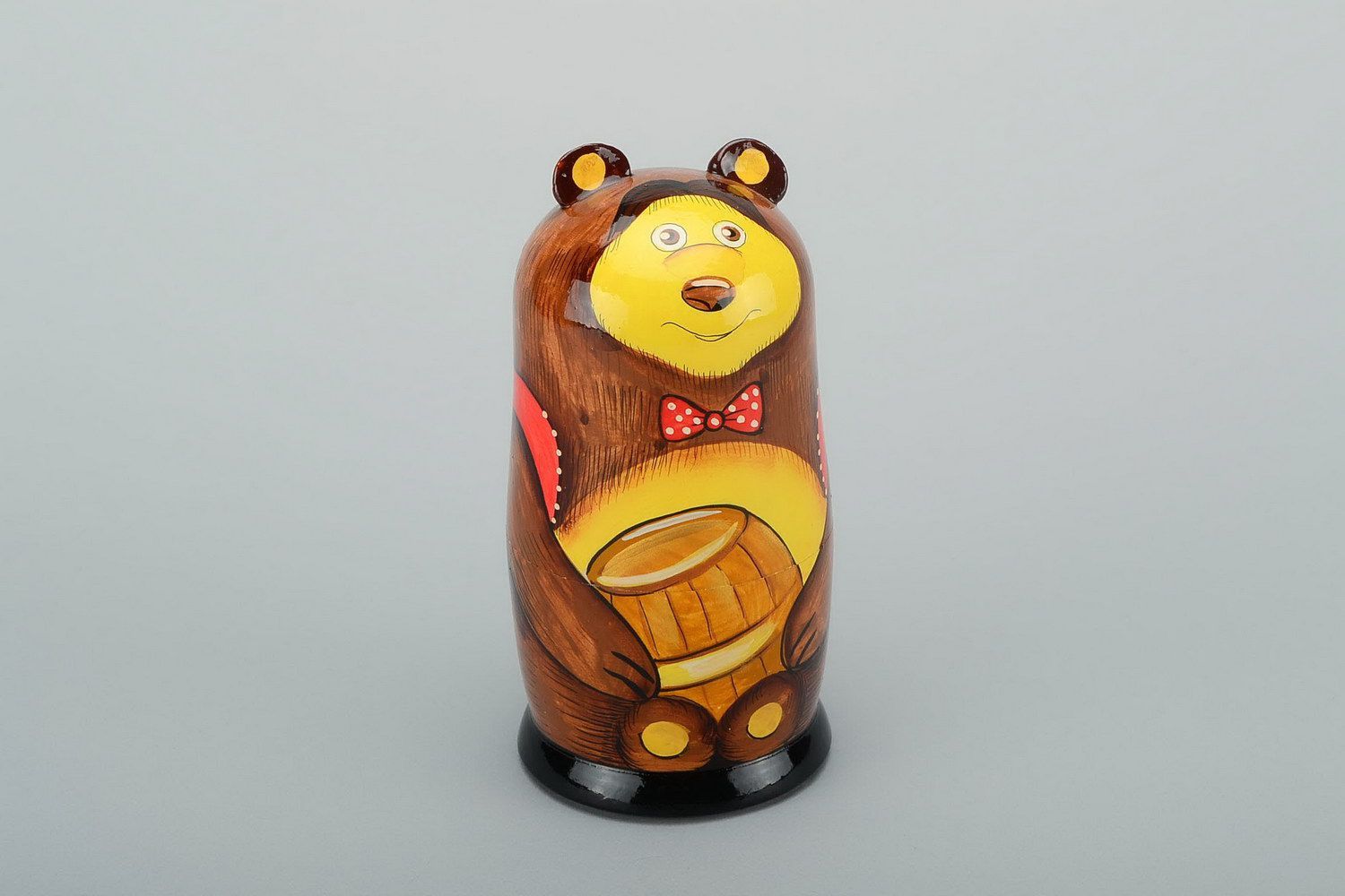 Matrioska pintada de madera Masha y el oso foto 2