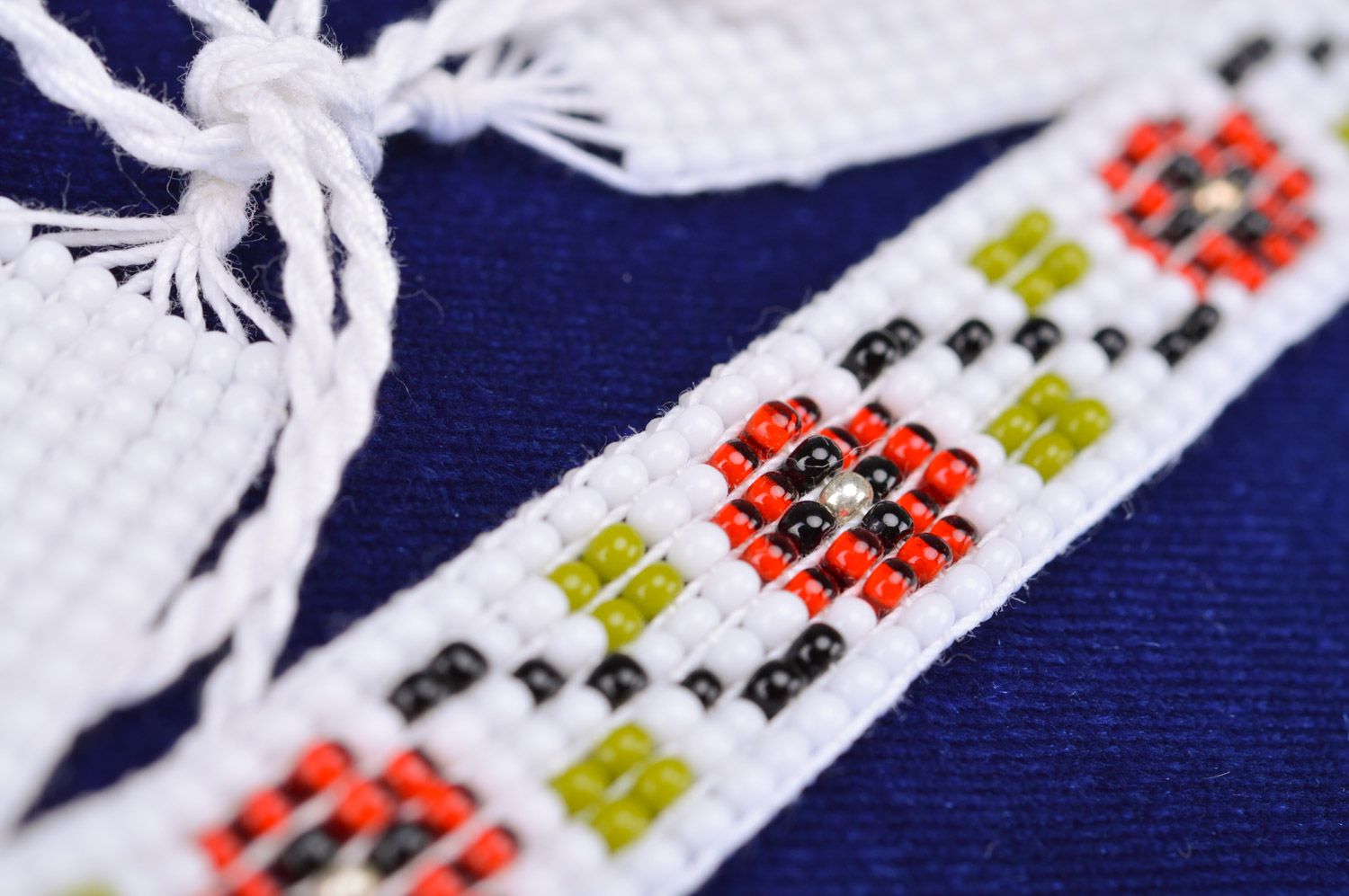 Ожерелье из бисера в технике плетения ручной работы в этнических мотивах женское фото 4