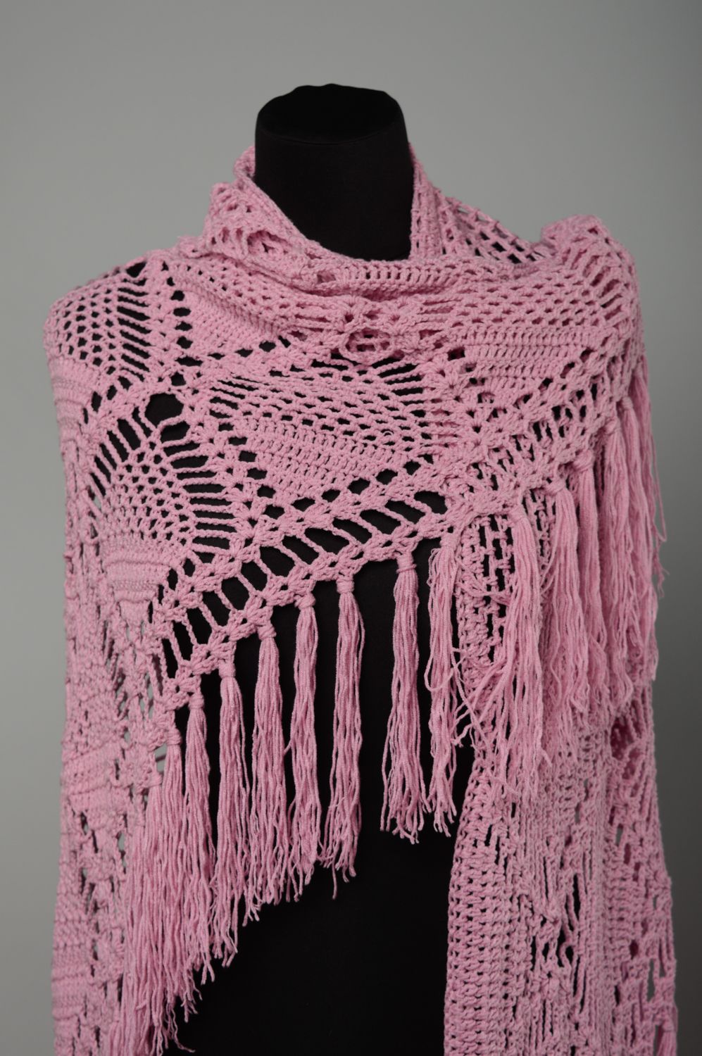 Beautiful pink crochet shawl with fringe photo 1