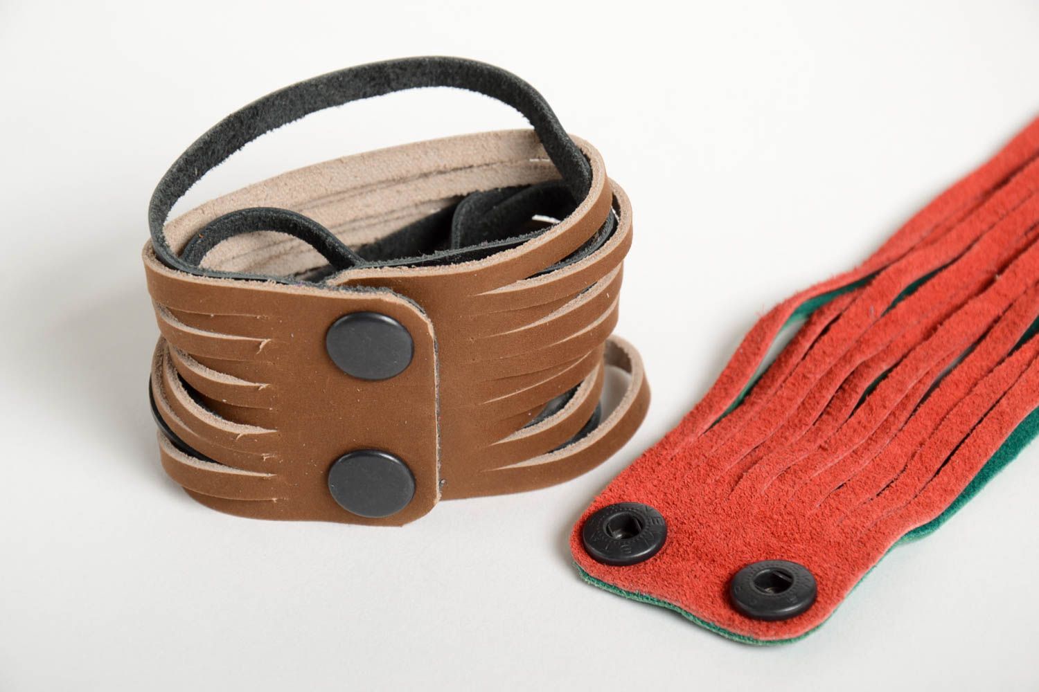 Bunte breite Damen Armbänder handmade Leder Schmuck Frauen Accessoires 2 Stück  foto 2