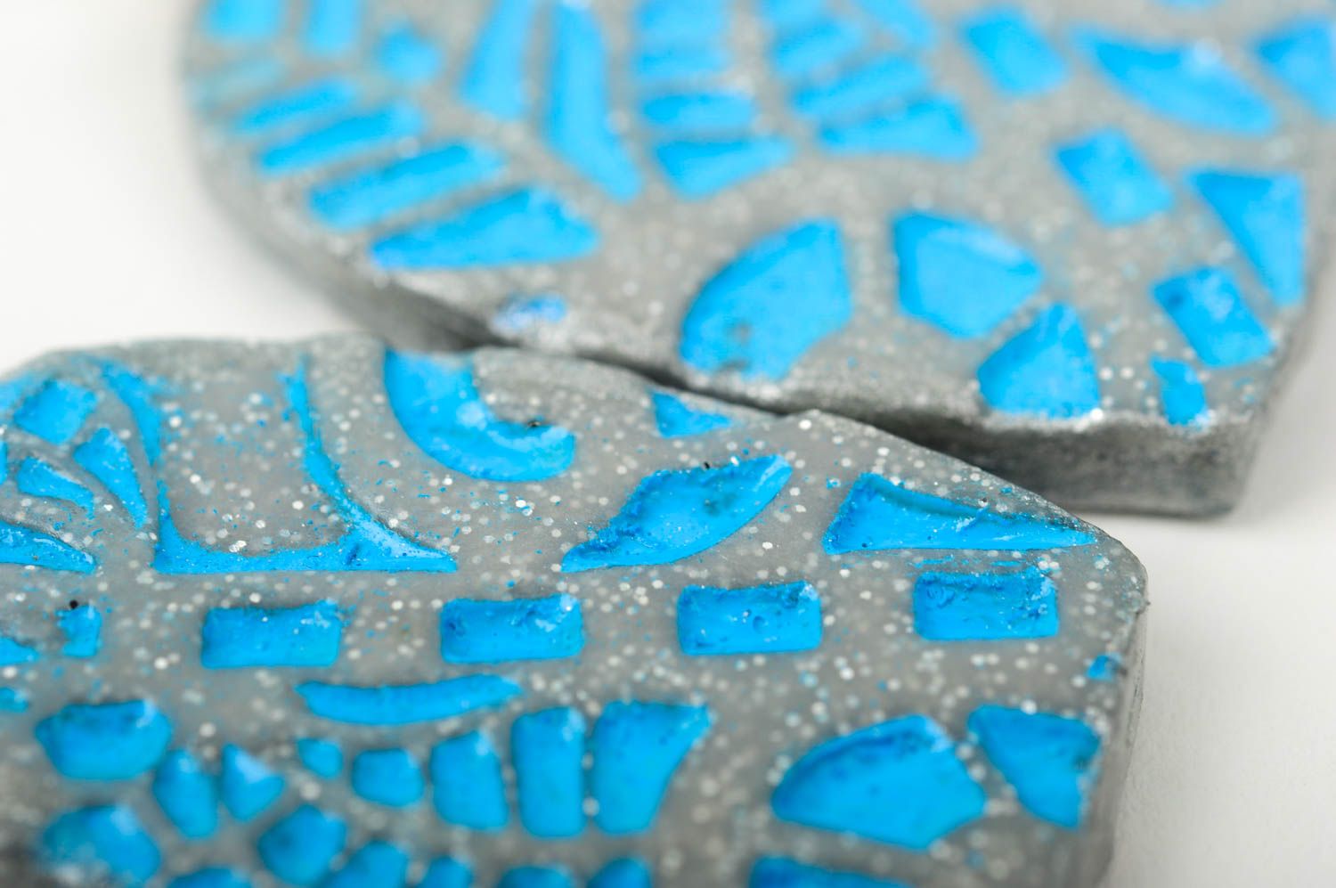 Модные серьги украшение ручной работы серьги из полимерной глины сердечки фото 5