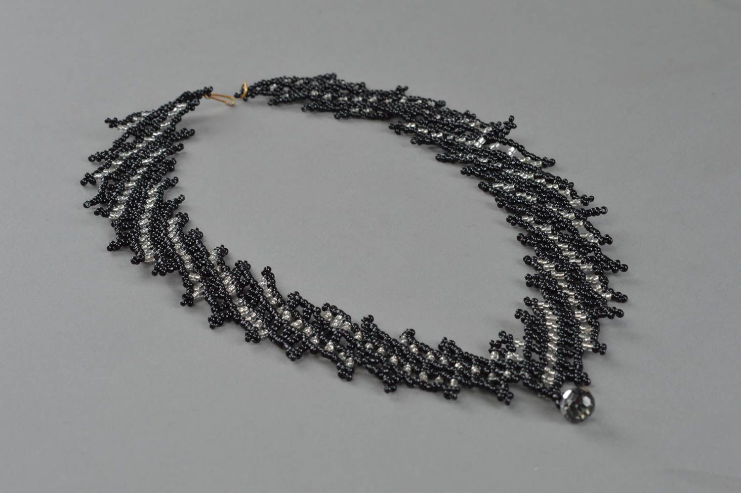 Damen Halskette aus Glasperlen in Schwarz handmade für Damen Schmuck Collier foto 2