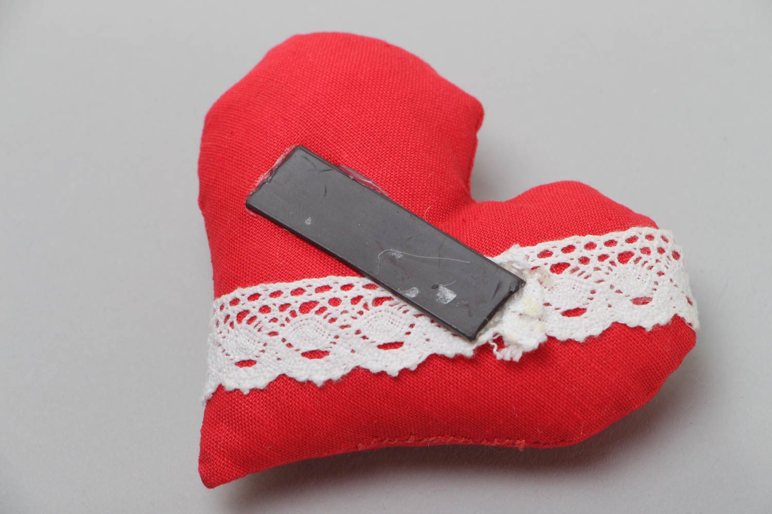 Magnet pour frigo Coeur rouge coton dentelle original éclatant décor fait main photo 4