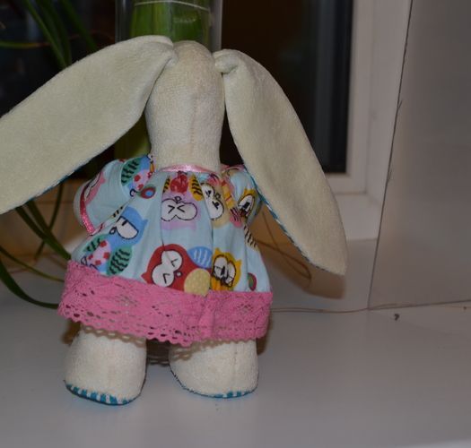 Handgemachtes Spielzeug für Interieur mit langen Löffeln und beweglichen Pfoten foto 1