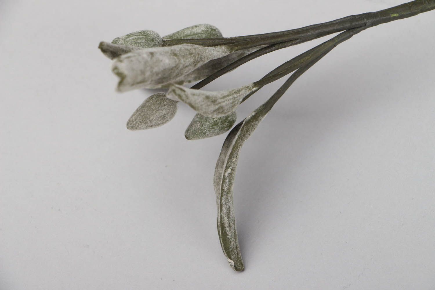 Branche d'olivier artificielle en pâte polymère photo 3