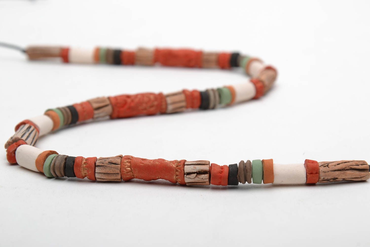 Ceramic bead necklace in ethnic style photo 5
