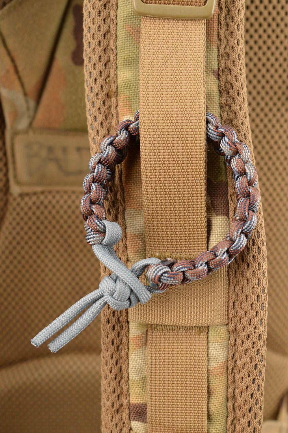 Braun graues Paracord Armband handgemachter Schmuck Survival Armband originell foto 1