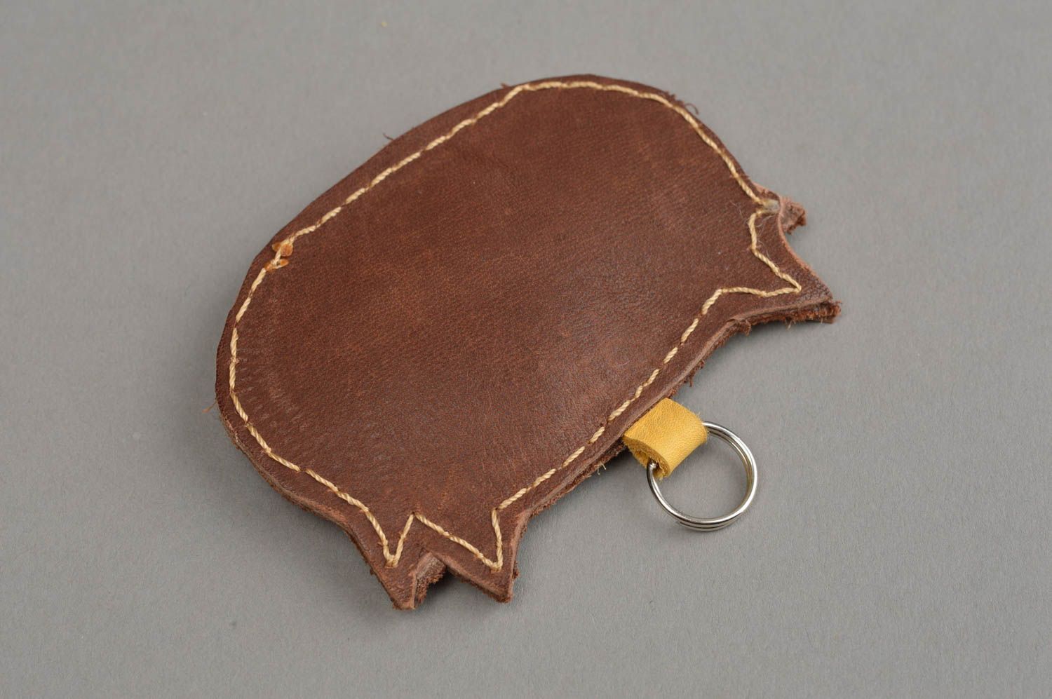 Porte-clés en vrai cuir fait main marron original accessoire hibou mignon photo 3
