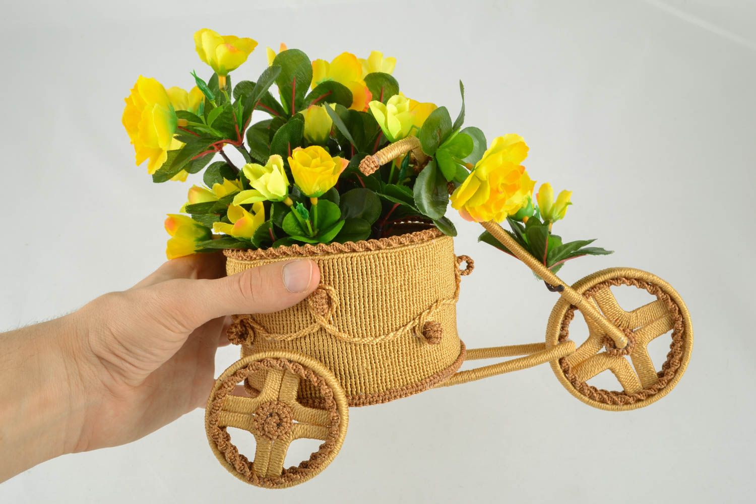 Flower composition in bike basket photo 4