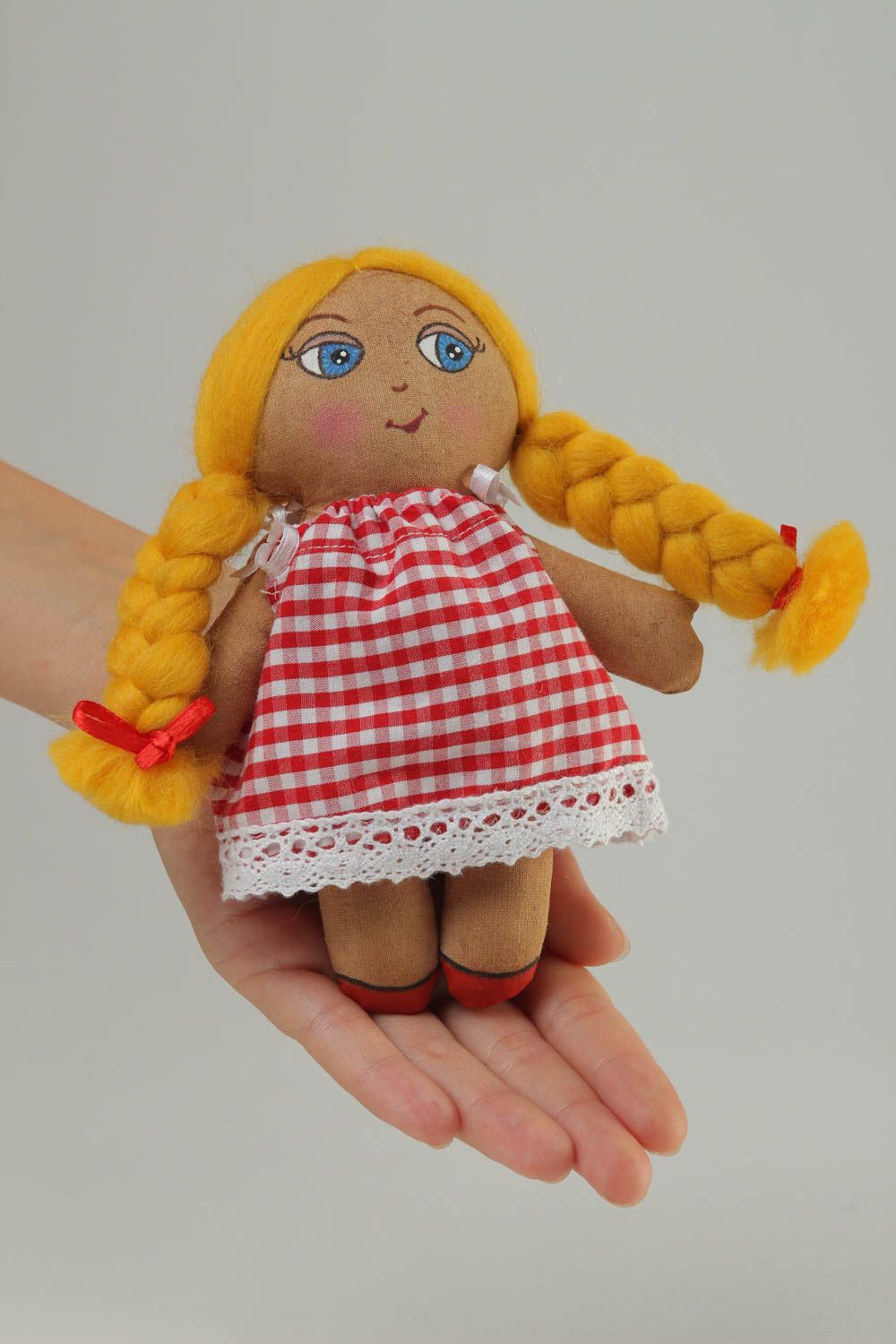 Игрушка ручной работы подарок на новоселье Кукла малышка мягкая игрушка фото 5