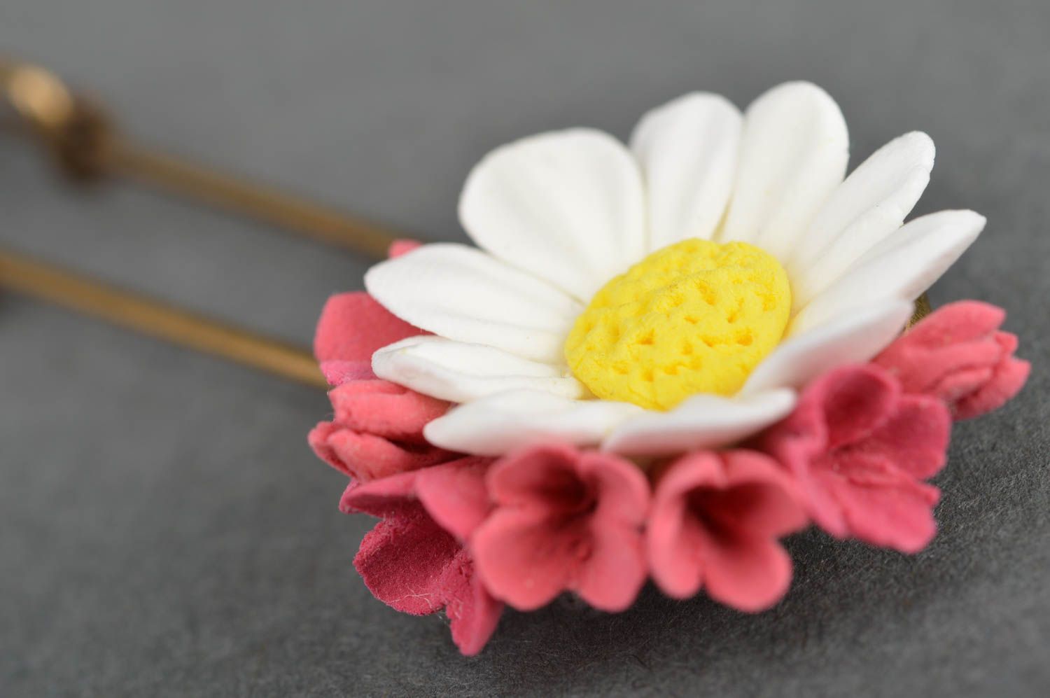 Beautiful elegant brooch pin with chamomile flowers handmade clay accessory photo 4