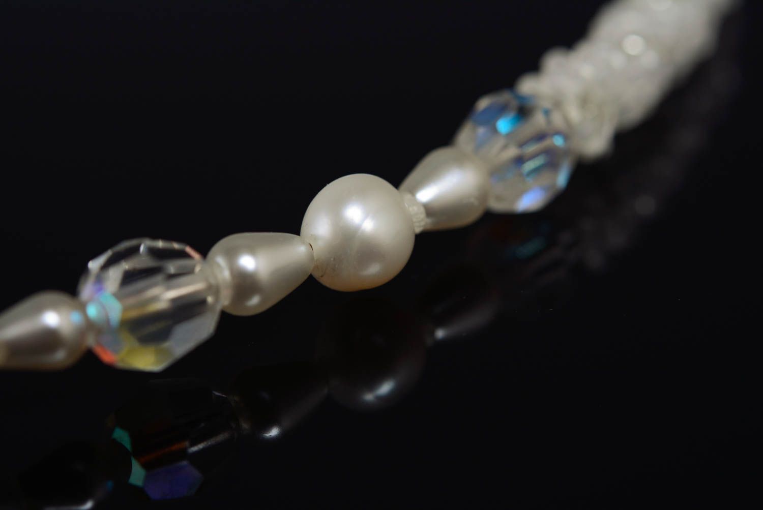 Handmade necklace made of beads and pearls elegant beautiful delicate white jewelry photo 5